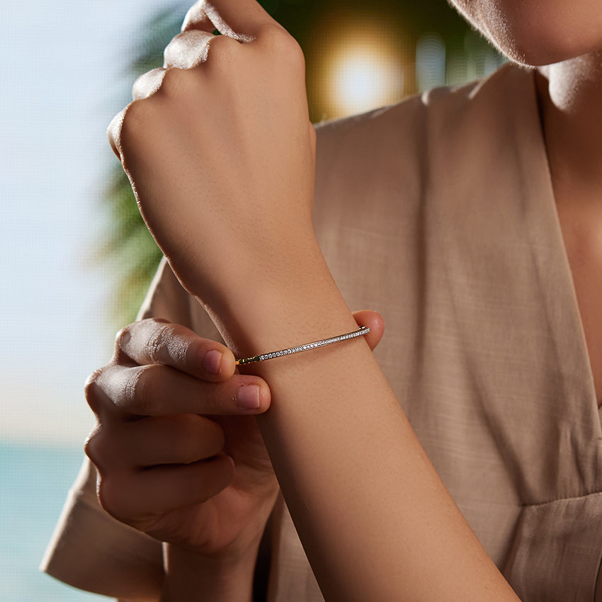 Elegance Enclosed Diamond Bangle