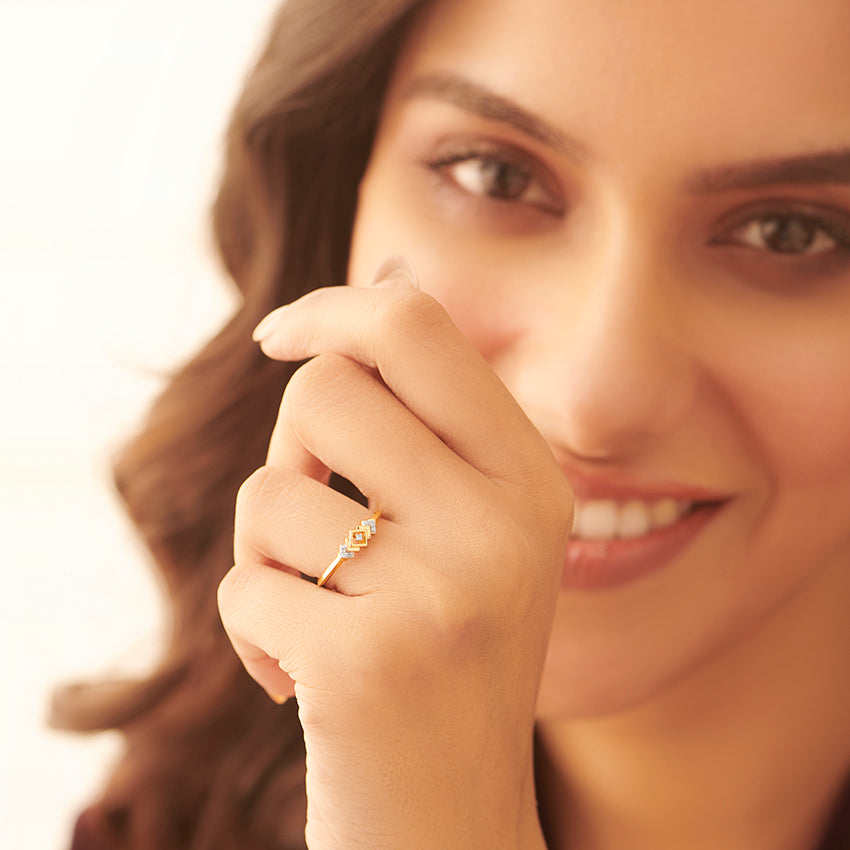 Diamond Quarrel Ring