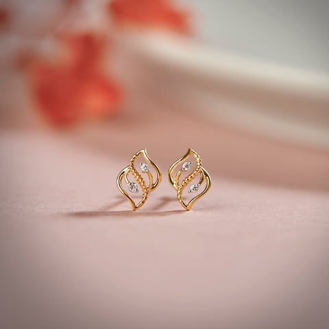 Gleamy Twist Diamond Stud Earrings