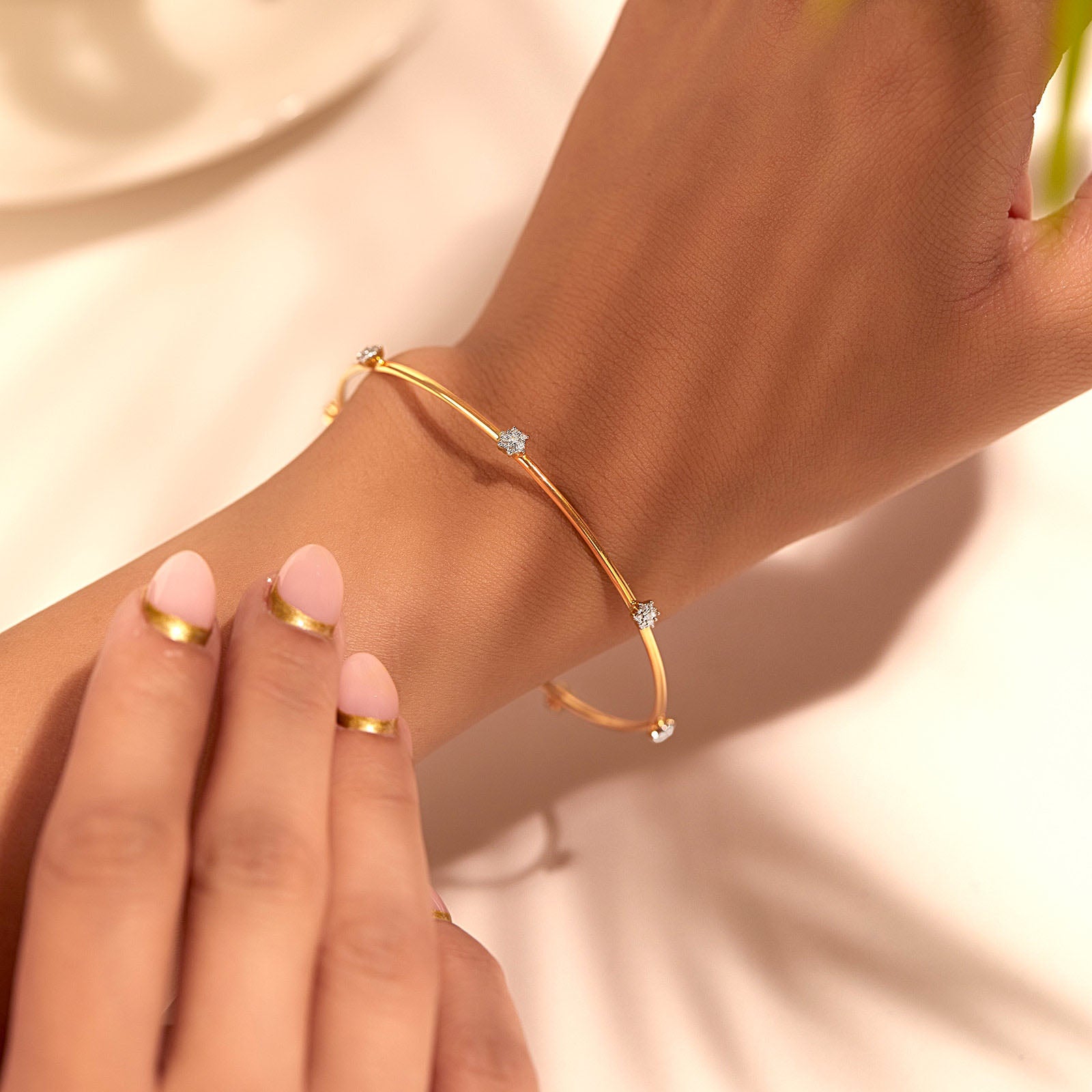 Vera Floral Diamond Bangle