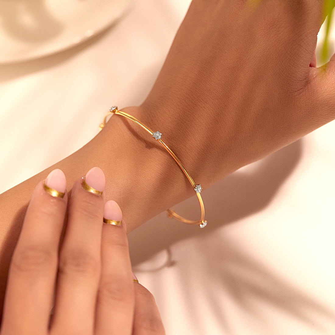 Vera Floral Diamond Bangle