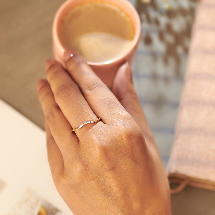 Ella Wavy Diamond Ring