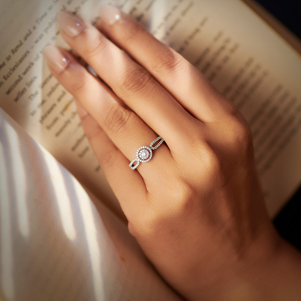 Emily Halo Diamond Ring