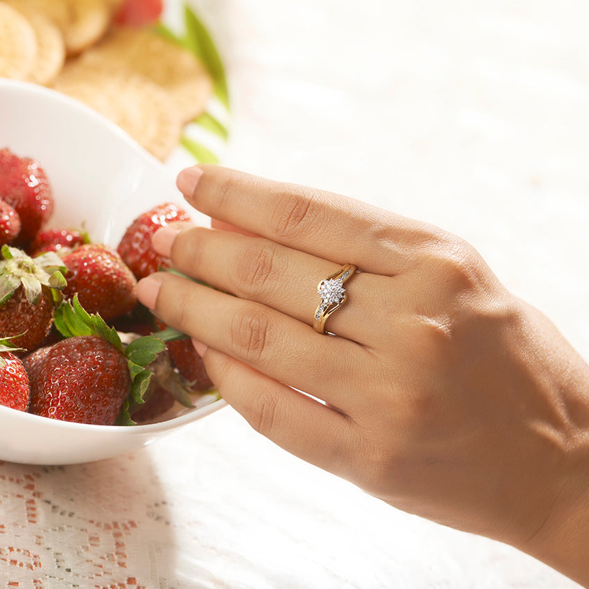 Artistic Floral Diamond Ring