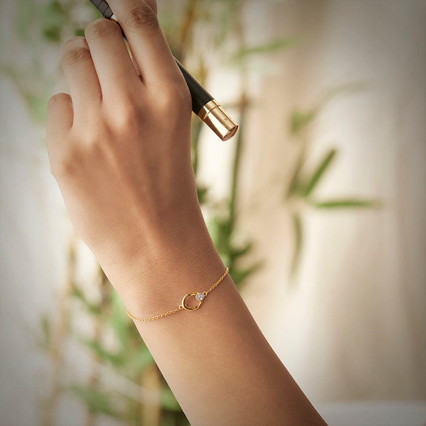 Pretty Classic Diamond Bracelet