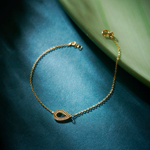 Perky Pear Gold Bracelet
