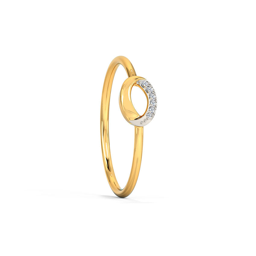 Glaring Oval Diamond Ring