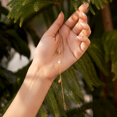 Laila Charm Pearl Bracelet