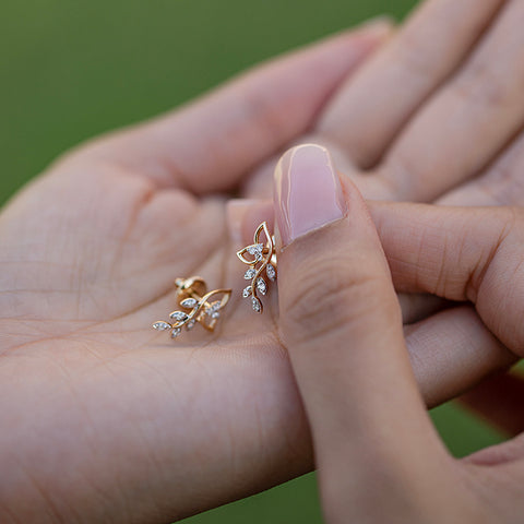 Classic Leaves Diamond Stud Earrings
