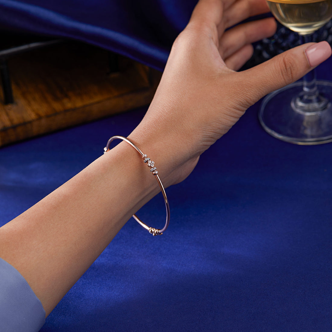 Glinting Clover Diamond Bangle