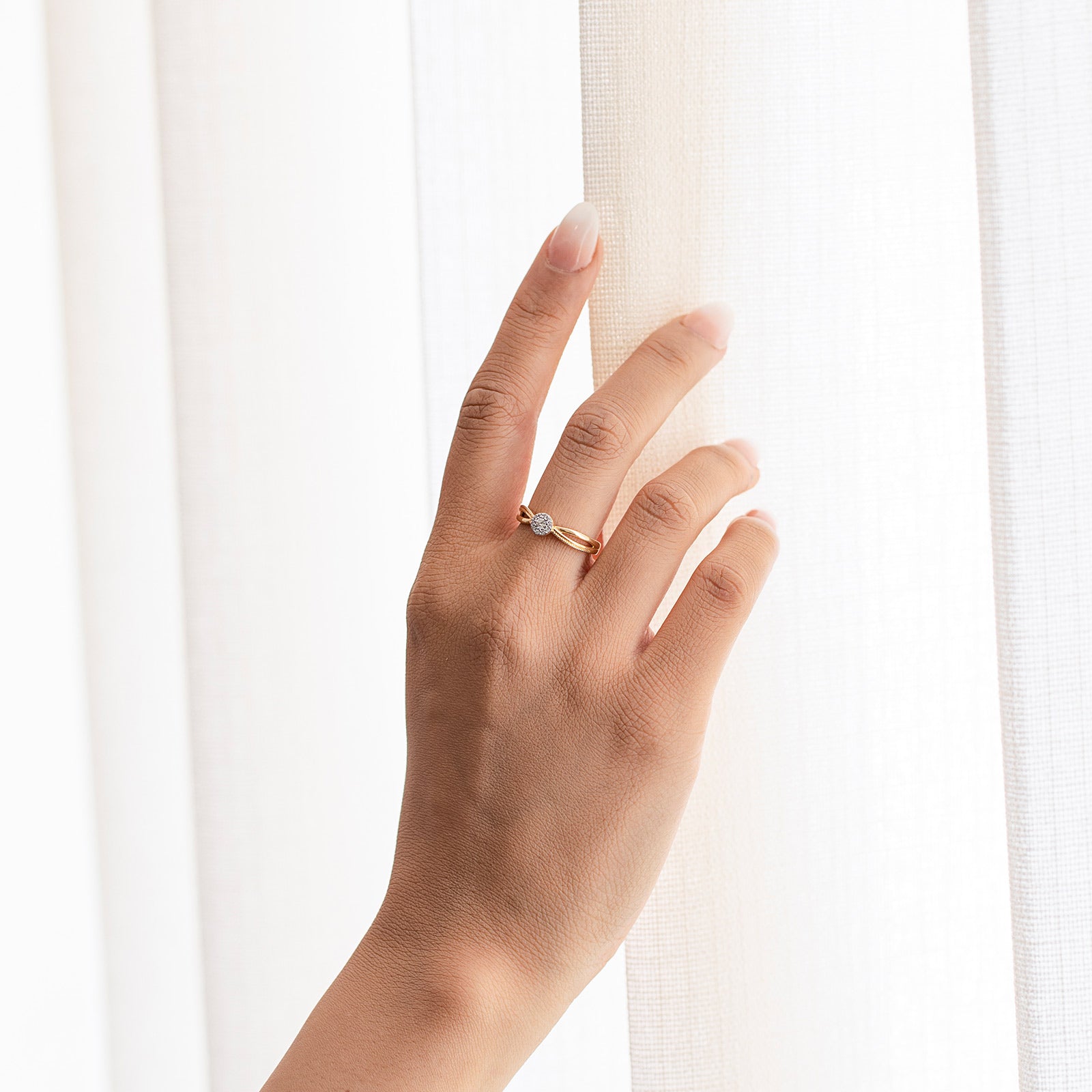 Intertwine Cluster Diamond Ring