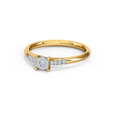 Glittery Linear Diamond Ring