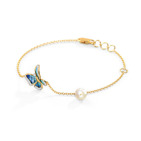 Delicate Flutter Pearl Bracelet