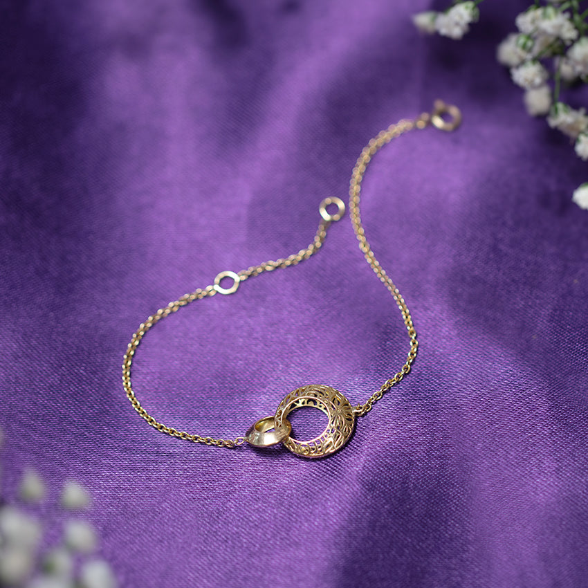 Elle Interlooped Cutout Gold Bracelet