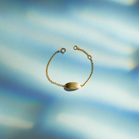 Carola Engrave Baby Gold Bracelet