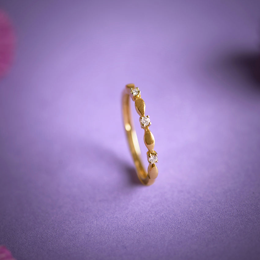 Shining Minimal Diamond Ring