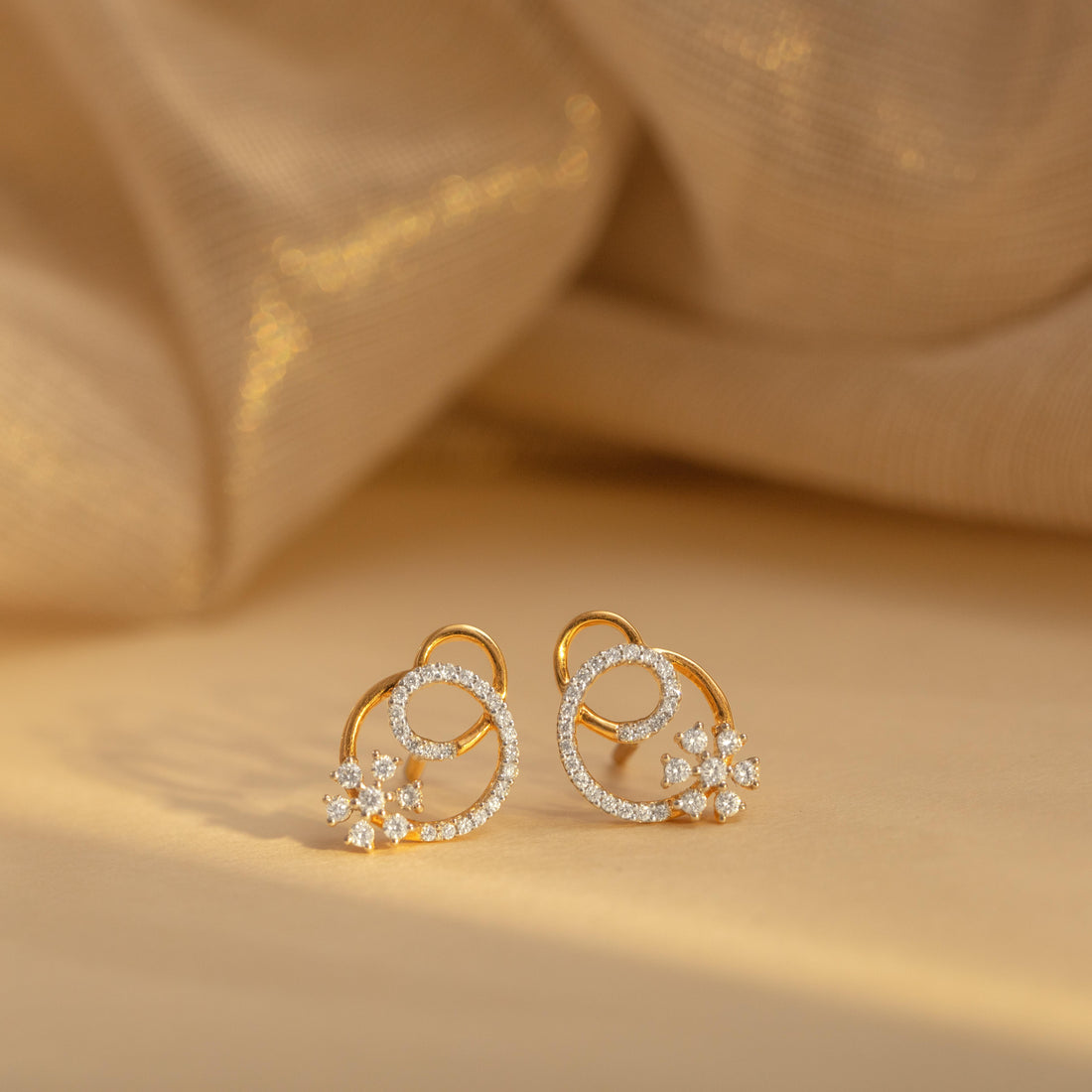 Floret in Loop Diamond Stud Earrings