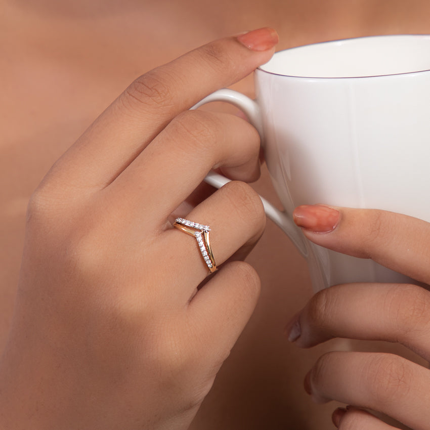 Classic Duo V Diamond Ring