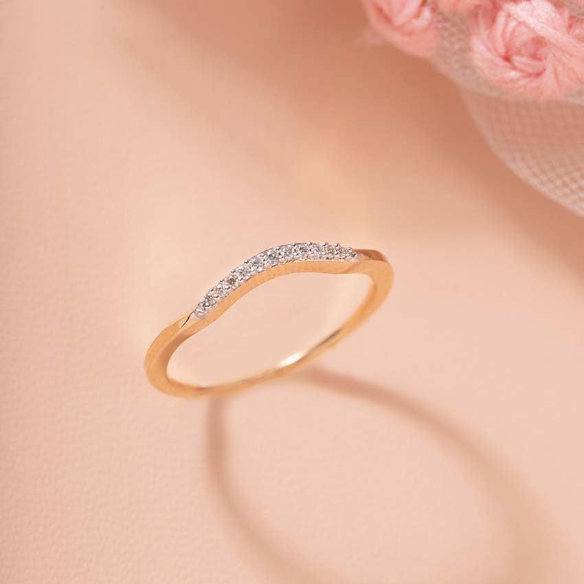 Ella Wavy Diamond Ring