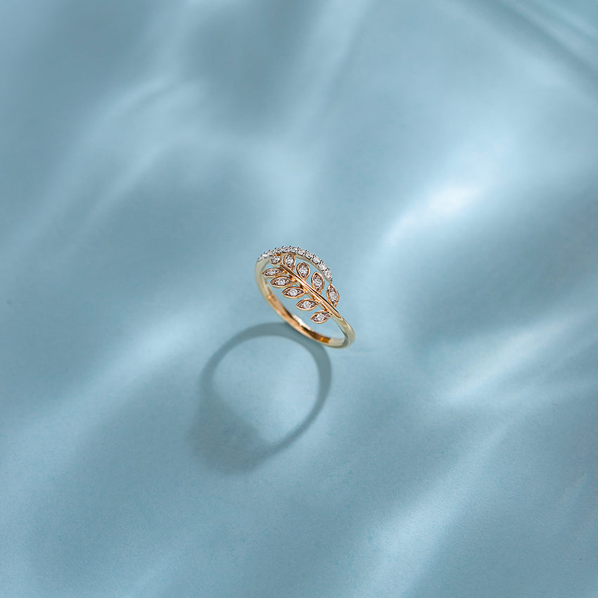 Glinting Leaves Diamond Ring