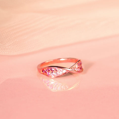 Cupid Twisty Diamond Ring