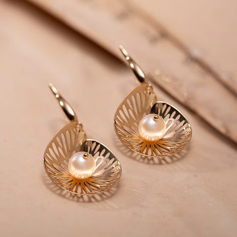 Swerve Leaf Pearl Drop Earrings