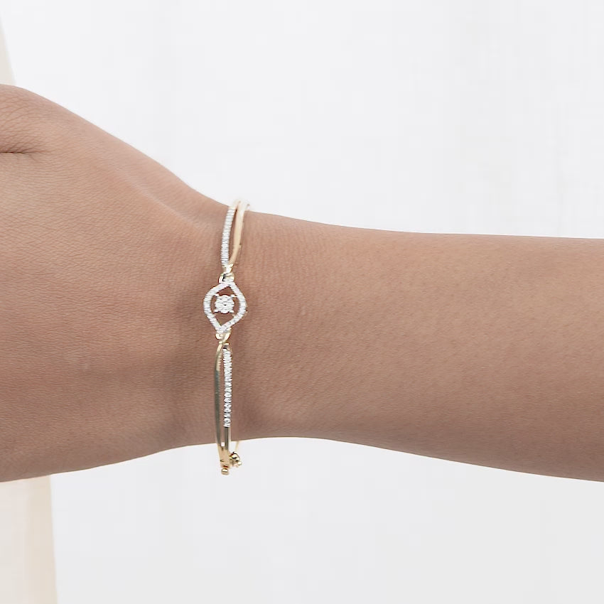 Gleaming Curve Diamond Bracelet