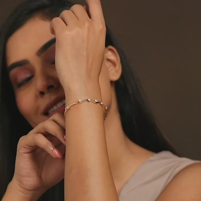 Curvy Cluster Diamond Bracelet