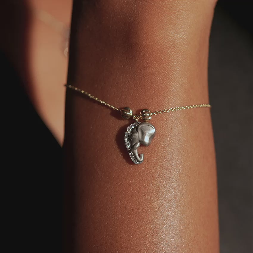 Glimmering Giant Diamond Chain Bracelet