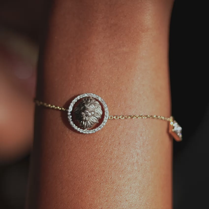 Roar of Radiance Diamond Chain Bracelet