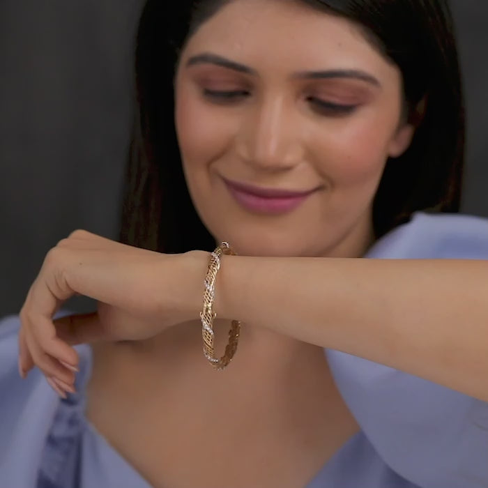 Twirl Diamond Bangle