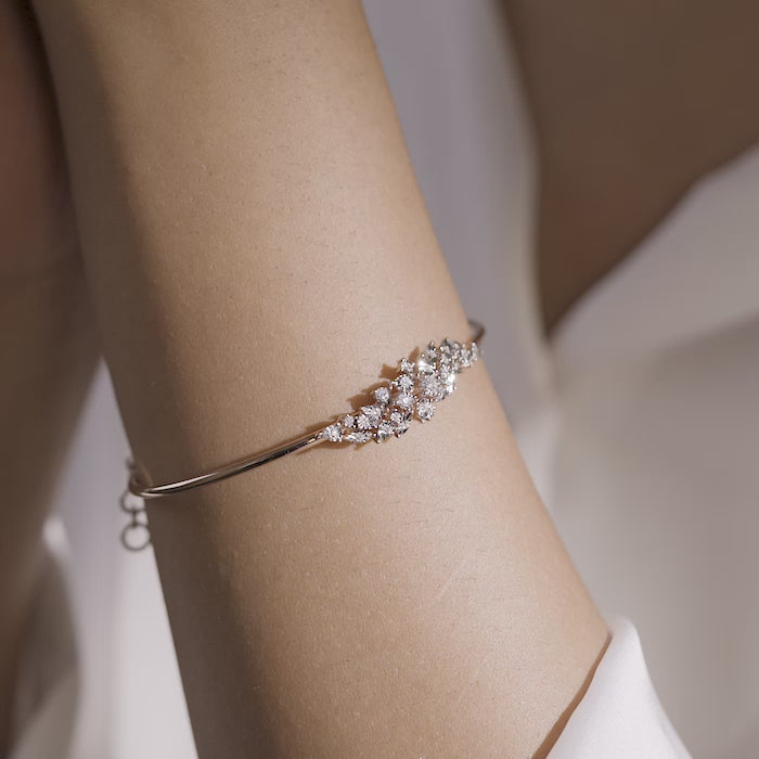 Glittering Eve Diamond Tube Bracelet