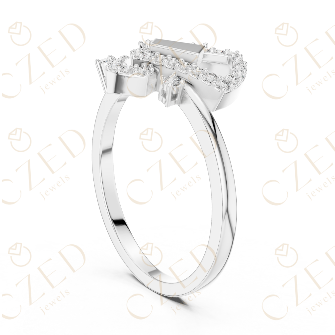 Round Cut Diamond Interlocking Geometric Square Halo Ring