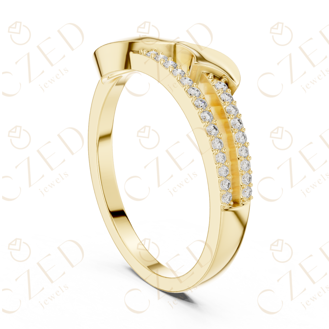 Round Cut Diamond Twisted Pavé Band Ring with Sculpted Crossover Design