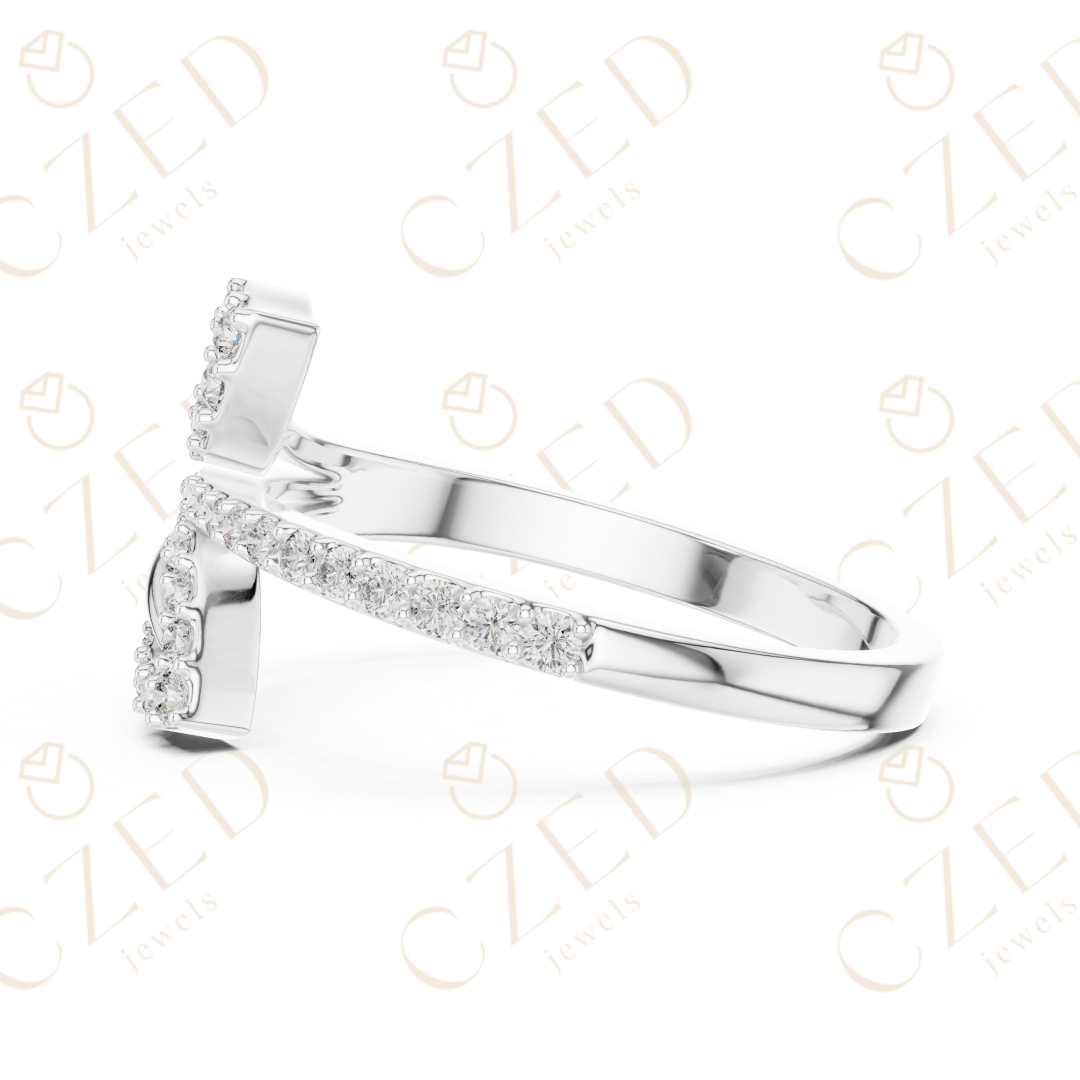 Round Cut Diamond Interlocking Infinity Twist Fashion Ring