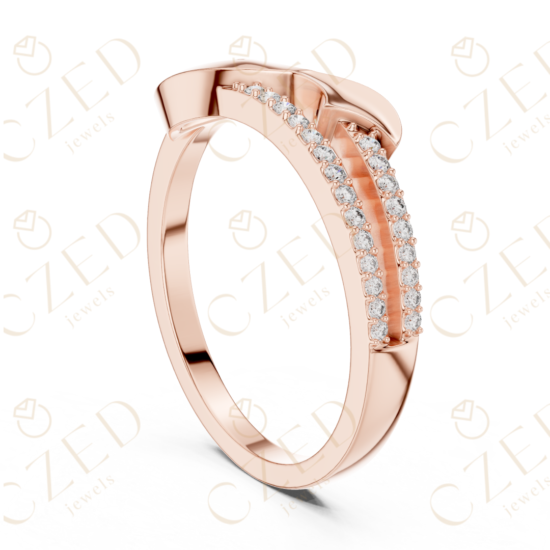 Round Cut Diamond Twisted Pavé Band Ring with Sculpted Crossover Design