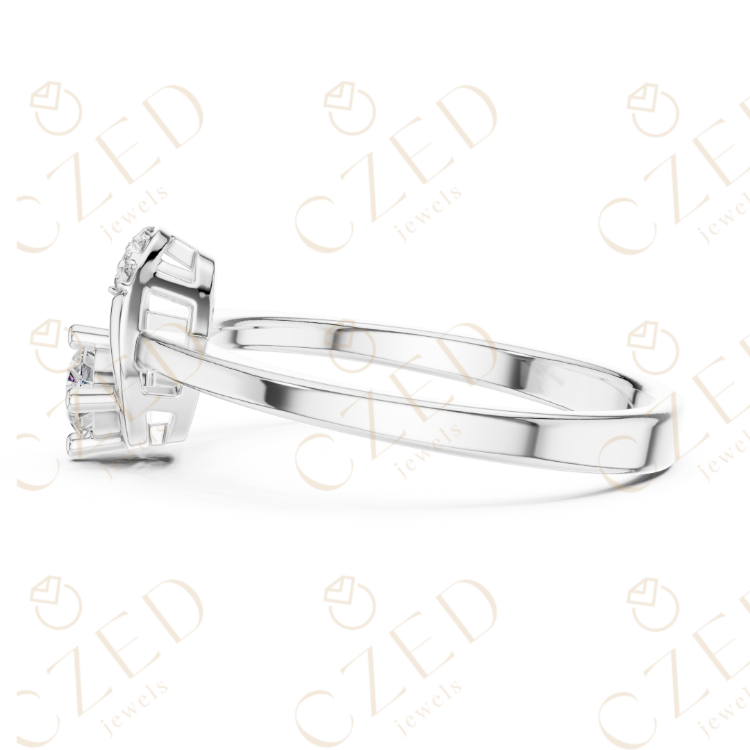 Round Brilliant Solitaire Diamond Ring with Arched Side Accent